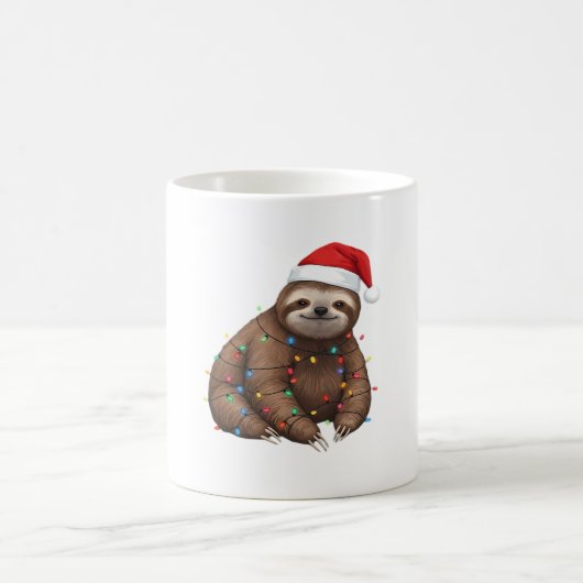 Adorable Sloth Wrapped in Holiday Lights Classic T Koffiemok (Center)