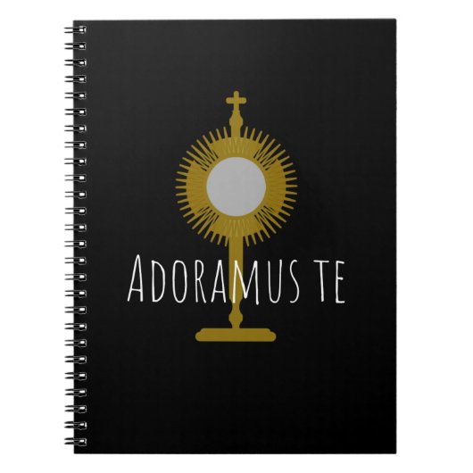 Adoramus Te (Wij bewonderen u) Latijn Notitieboek (Voorkant)