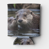 **"Adrift in Love: Mummy en Baby Otter"** Blikjeskoeler (Voorkant)