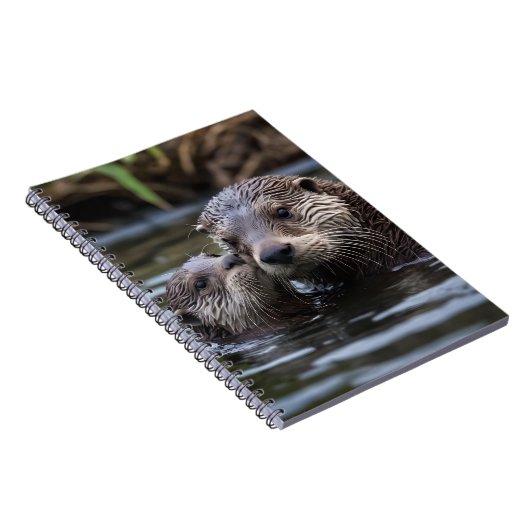 **"Adrift in Love: Mummy en Baby Otter"** Notitieboek (Rechterzijde)