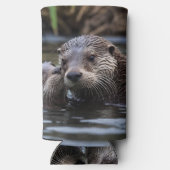 **"Adrift in Love: Mummy en Baby Otter"** Seltzer Blikjeskoeler (Achterkant)