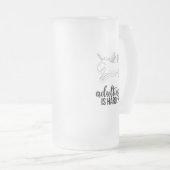 Adulteren is moeilijk grappig matglas bierpul (Voorkant rechts)