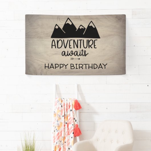 Adventure Awaits Birthday| Rustisch hout Spandoek (Insitu)