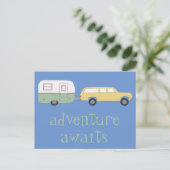 ADVENTURE AWAITS Camping Trailer RV Briefkaart (Staand voorkant)
