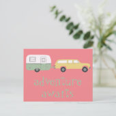 ADVENTURE AWAITS Camping Trailer RV Briefkaart (Staand voorkant)