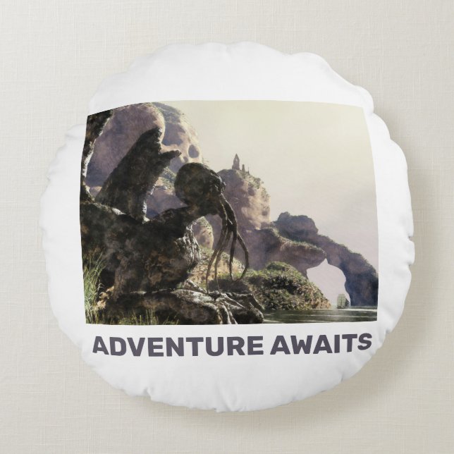 Adventure Awaits. Fantasy landscape Rond Kussen (Voorkant)
