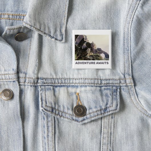 Adventure Awaits. Fantasy landscape Vierkante Button 5,1 Cm (In situ)