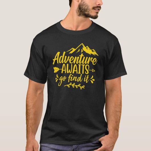 Adventure Awaits Go Find It Women's Graphic Tees M (Voorkant)