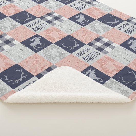 Adventure Awaits Minky/Sherpa Throw, Pink en Navy Sherpa Deken (3/4)