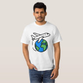 Adventure Awaits Wereldbol Vliegtuigreis T-shirt (Voorkant volledig)