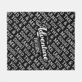 "Adventure begint" personaliseert zich met Jouw te Fleece Deken (Voorkant (Horizontaal))