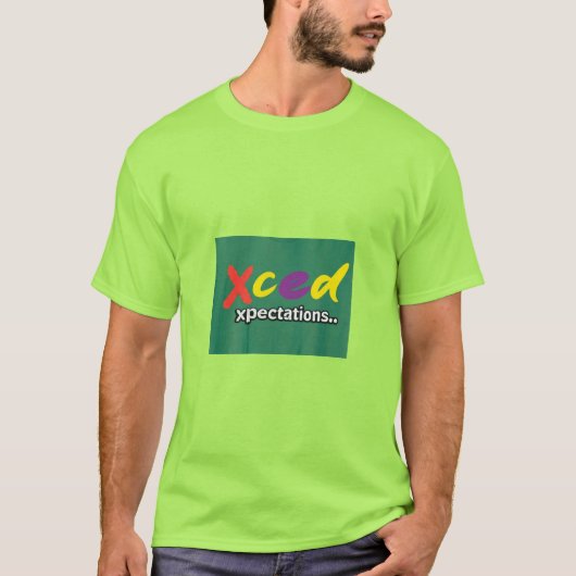 "Adventure Calls." in multi-kleur. T-shirt (Voorkant)
