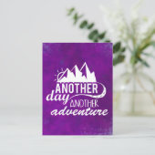 Adventure Quote - bergen op Paarse achtergrond Briefkaart (Staand voorkant)