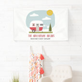 Adventure Red Retro Camper neutraal Baby shower Spandoek (Insitu)