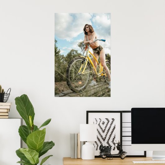 Adventure Spirit - Vrouw met gele fiets Poster (Thuiskantoor)