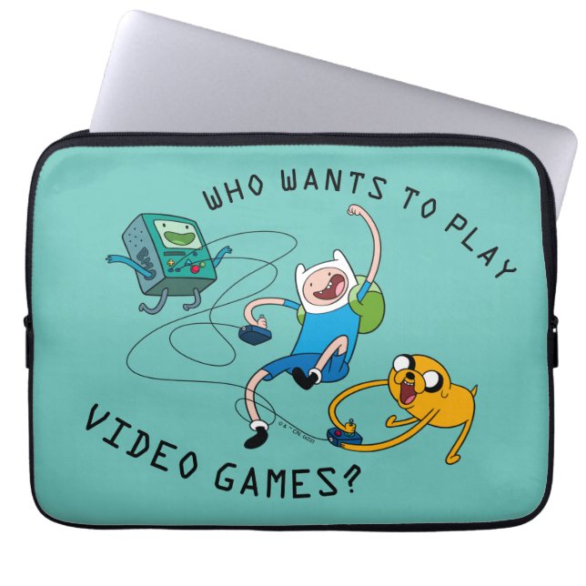 Adventure-tijd | Finn & Jake Play with BMO Laptop Sleeve (Voorkant)