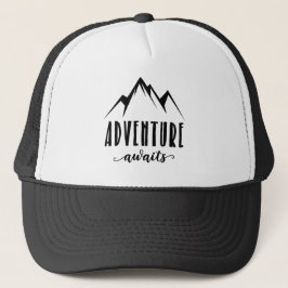 Adventure wacht op Trucker Hat Pet