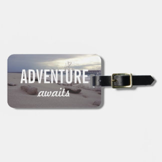 Adventure wacht op Typografie Beach Waves Bagagelabel