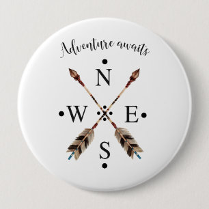 Adventure wacht op Typografie Tribal Arrows Compas Ronde Button 4,0 Cm