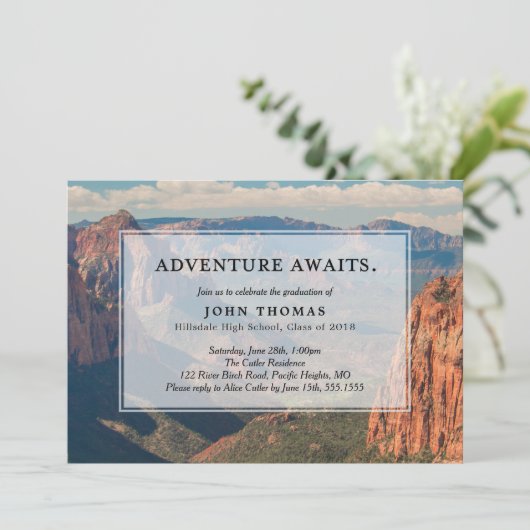 Adventure wacht op uitnodiging van de Partij van h (Staand voorkant)