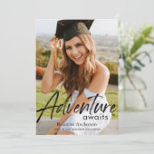 Adventure wacht op uitnodiging van het Afstuderen  (Staand voorkant)