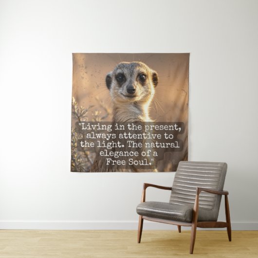 Adventurous Meerkat Living Wandkleed (In situ)
