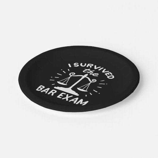 Advocaat heeft het barexamen overleefd papieren bordje (Gekanteld)