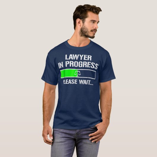 Advocaat in Progress T-shirt Funny Law School T-sh (Voorkant volledig)