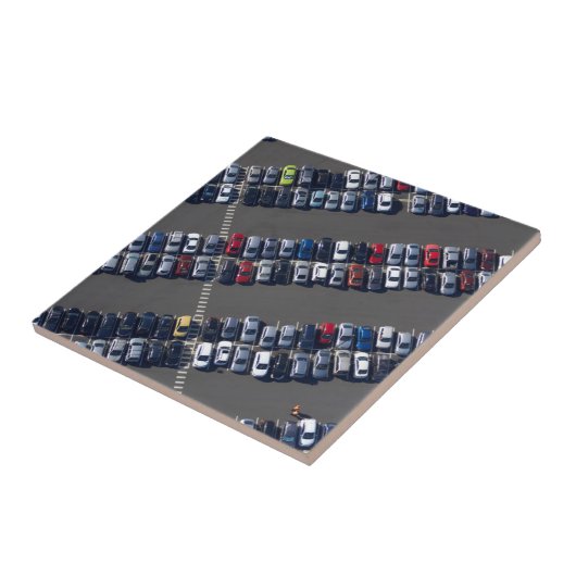 Aerial over Parking Lot Tegeltje (Zijkant)