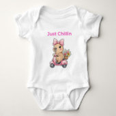 Aesthetic Capybara Just Chillin' Cute T-Shirt (Voorkant)