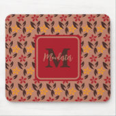 Aesthetisch bruin Burgundy Monogram Floral Pattern Muismat (Voorkant)