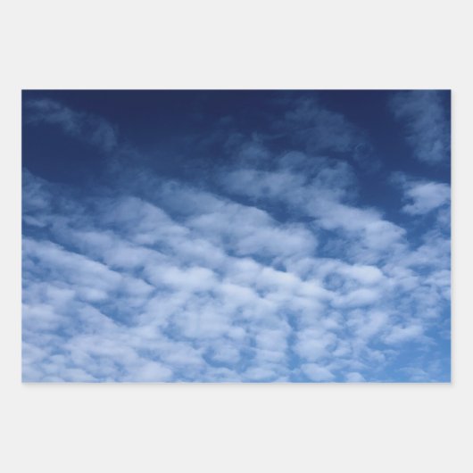 Aesthetische wolken die papier met platte vellen v (Voorkant)