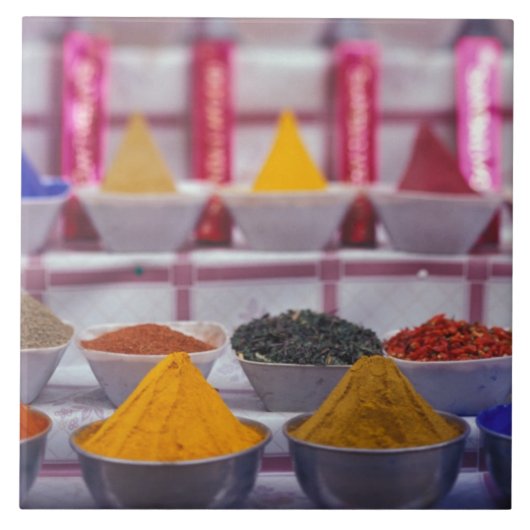 AF, Egypte, Aswan, kleurrijke specerijen op de mar Tegeltje (Voorkant)