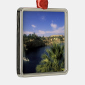 AF, Egypte, Opper-Egypte, Aswan. De Nijl Metalen Ornament (Rechts)