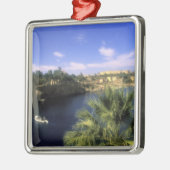 AF, Egypte, Opper-Egypte, Aswan. De Nijl Metalen Ornament (Links)