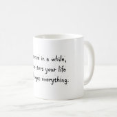 Af en toe komt een vogel je leven in ... koffiemok (Voorkant rechts)