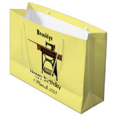 Afbeelding cartoon naaimachine groot cadeauzakje (Voorkant Gekanteld)