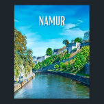Afbeelding Namur België Foto van Vintage Poster<br><div class="desc">Namen in het Nederlands: Namen; in het Duits: Namür; in het Waals: Nameur is een Franstalige stad van België, hoofdstad van Wallonië4 sinds 19865, en hoofd van de provincie Namen. De stad is centraal gelegen op 62, 5 km ten zuidoosten van Brussel, 40 km ten oosten van Charleroi en 66...</div>
