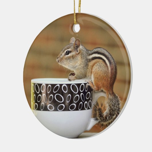 Afbeelding van de Chipmunk met de Latte Coffee Cup Keramisch Ornament (Links)