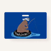 Afbeelding van de Cute beer cub Fishing cartoon Badge (Achterkant)
