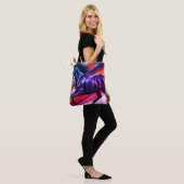 Afbeelding van een galopperende hengst op herbruik tote bag (Op model)