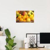 Afbeelding van een mand met vruchten poster (Thuiskantoor)