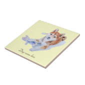 afbeelding van een schattige puppy sheba inu en te tegeltje (Zijkant)