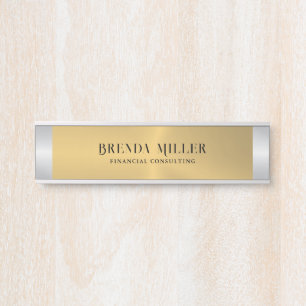 Afbeelding van een zilverhoudend metallisch achter deurbordje