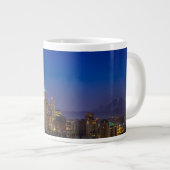 Afbeelding van Seattle Skyline in de ochtenduren. Grote Koffiekop (Voorkant rechts)