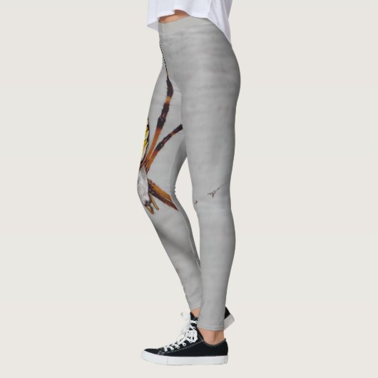 Afbeelding van werkelijke spinfoto's op leggings (Links)
