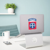 Afdeling Luchtvaart Insignia Militaire Veteraan Sticker (Laptop op bureau)