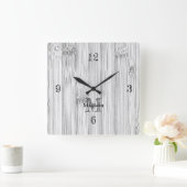 Afdruk van roodgrijs bamboe Monogram Vierkante Klok (Huis)