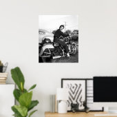 afdrukken van Chick Woman op de motorfiets Poster (Thuiskantoor)