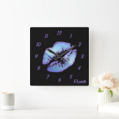 Afdrukken van Cute en Chic Lipstick Vierkante Klok (Huis)